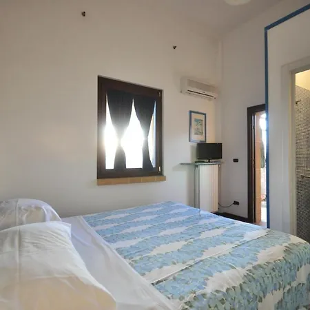 Felline In Bed&Breakfast Dimora Di Charme El Salento Quarto foto